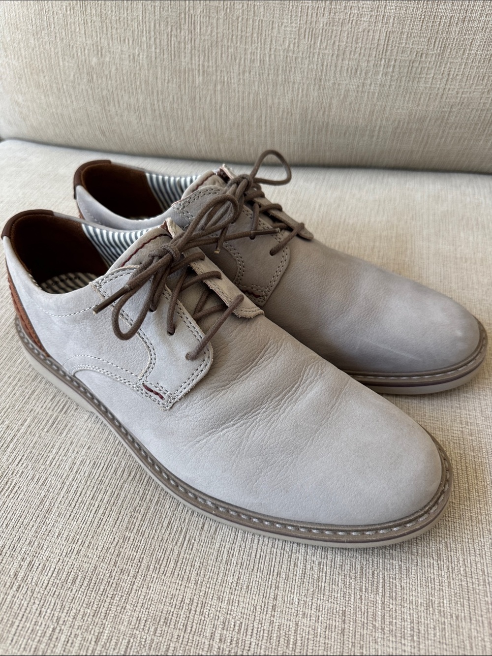 Clarks Men's Light Taupe Suede Derby Shoes - Picture 2 of 5